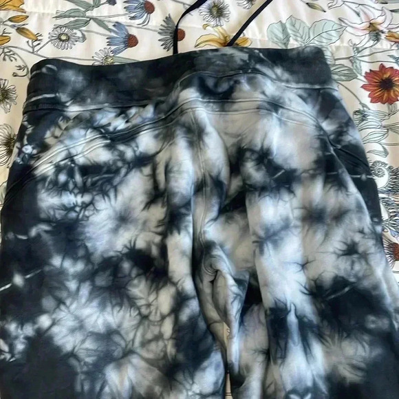 Lululemon warm down joggers - Picture 9 of 10